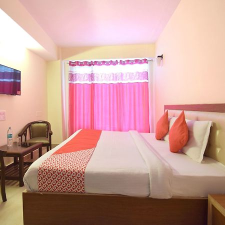 Oyo 8439 Hotel Howard Shimla Exteriör bild