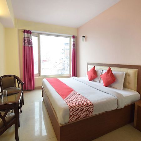 Oyo 8439 Hotel Howard Shimla Exteriör bild