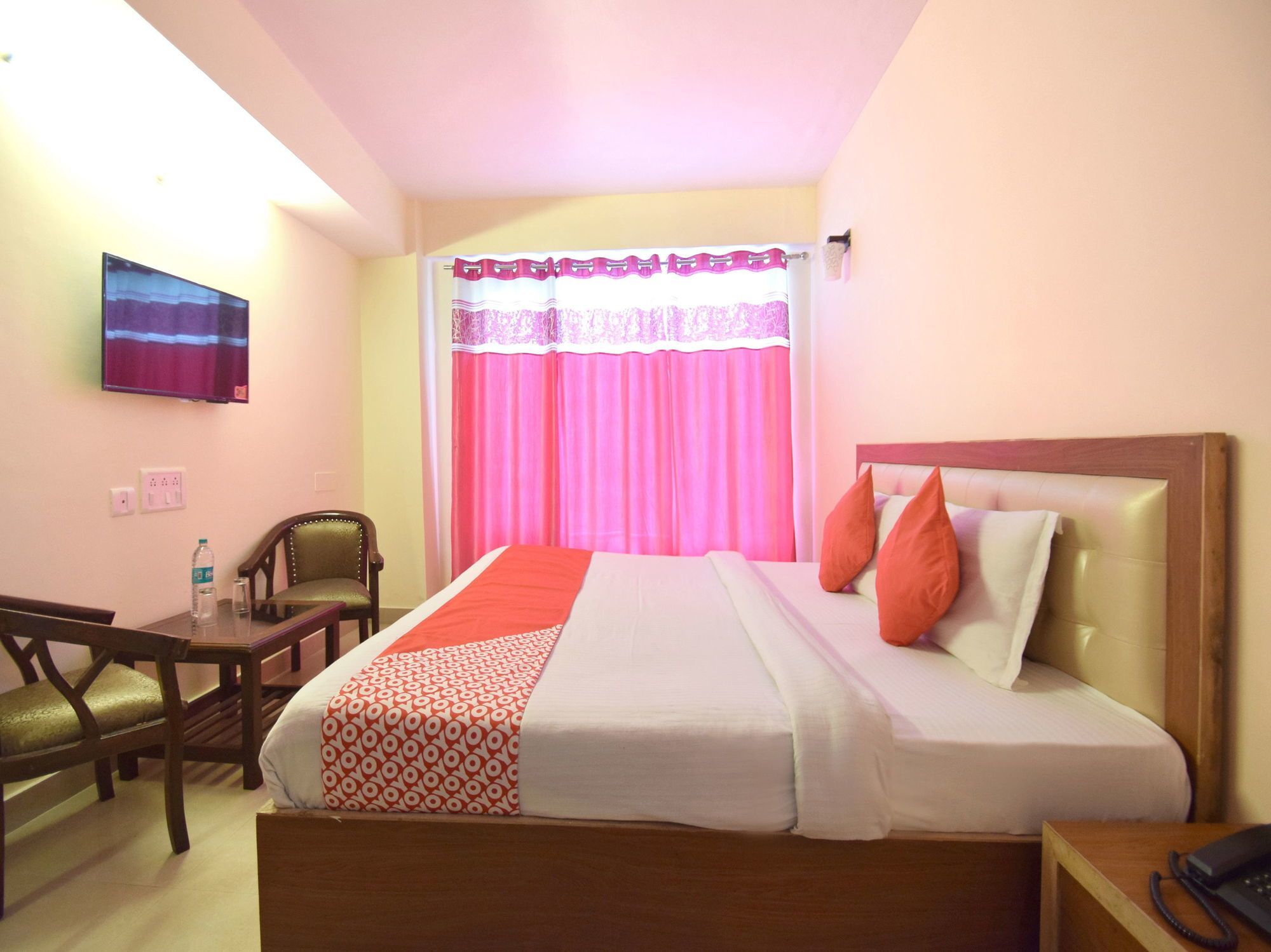 Oyo 8439 Hotel Howard Shimla Exteriör bild