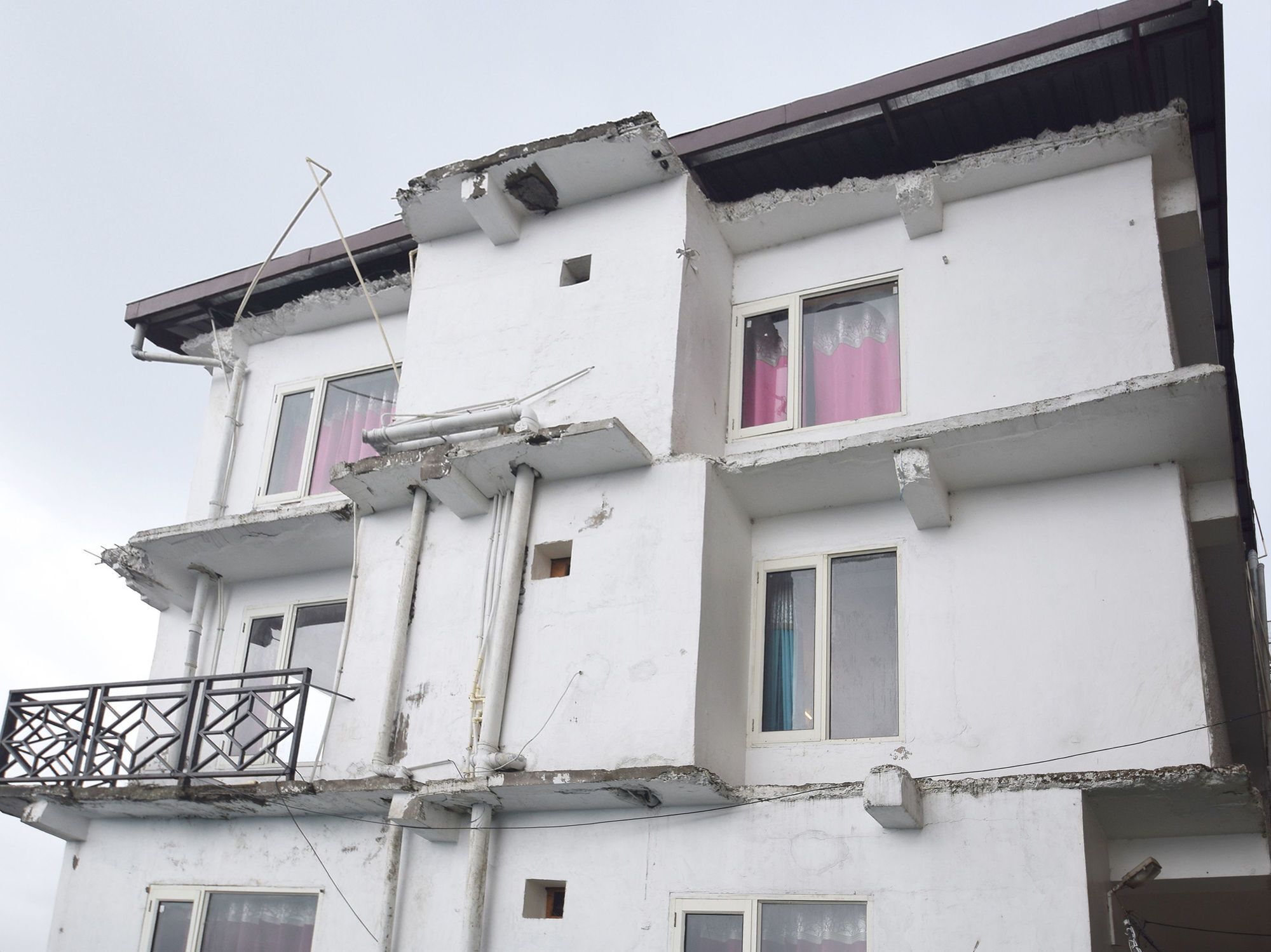 Oyo 8439 Hotel Howard Shimla Exteriör bild